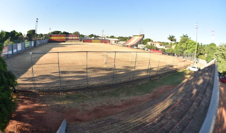 La remodelación plena del estadio Alfonso Colmán comienza con dotarle con un gramado de primer nivel. Sport Colombia arrancó el sueño de volver a Primera.