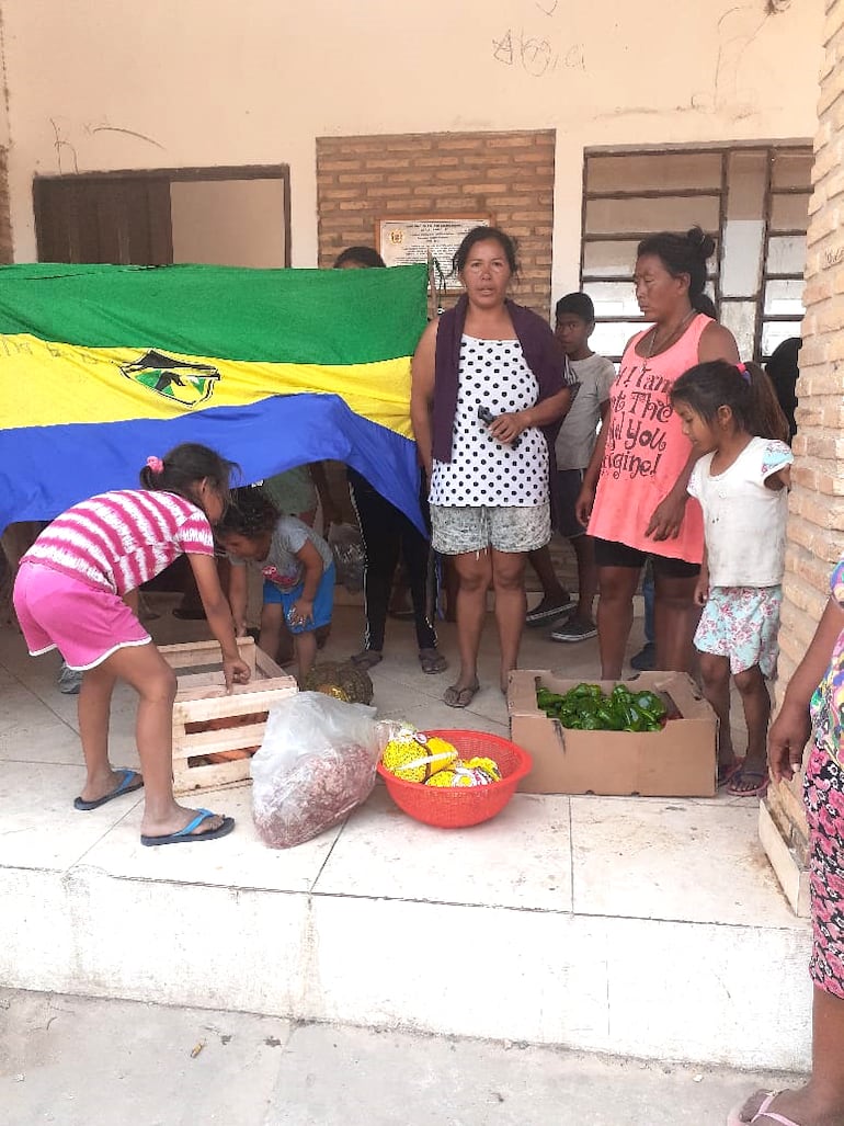 La falta de energía produjo que se perdieran las verduras del almuerzo escolar en dicha comunidad.