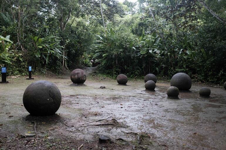 Hace 8 décadas una compañía bananera encontró en el sur de Costa Rica las primeras esferas de piedra precolombinas, las cuales son hoy joyas arqueológicas de este país que busca mostrarlas al mundo en un parque que las conserva en los lugares donde los indígenas las colocaron con fines sociales, artísticos y astronómicos entre los años 300 y 1.500 d.C.