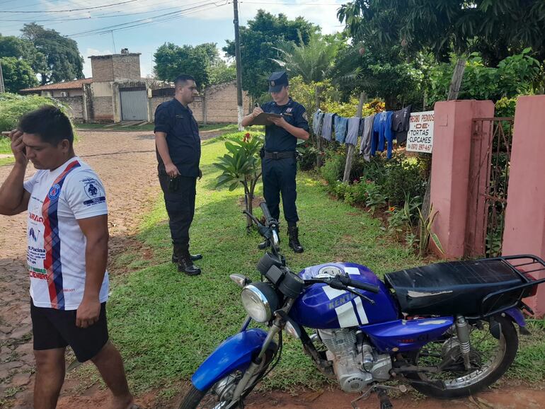 La moto recuperada ayer en la localidad de San Antonio.