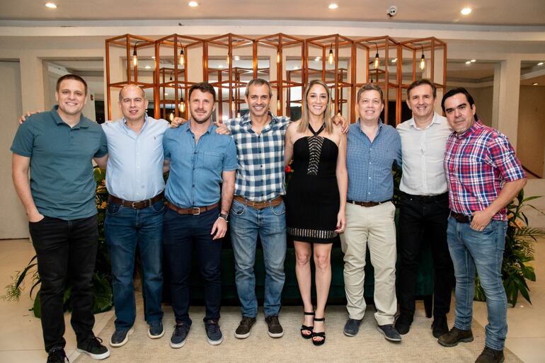 Luis Machuca, Mauricio Castillo, Valentín Zaracho, Eduardo Quiroga, Elizabeth Elli, Federico Allara, Eduardo Lloret y Daniel Roitg.