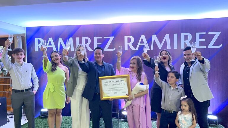 Ramírez Ramírez inauguró flamante punto de atención.