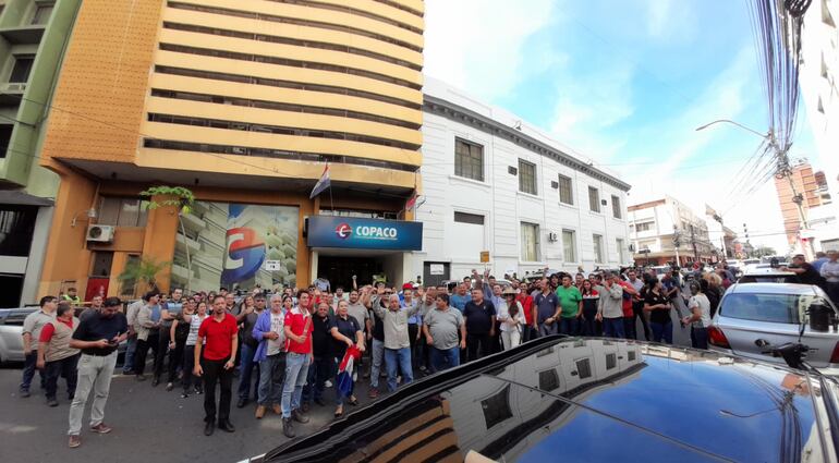 Manifestación de los funcionarios de Copaco.