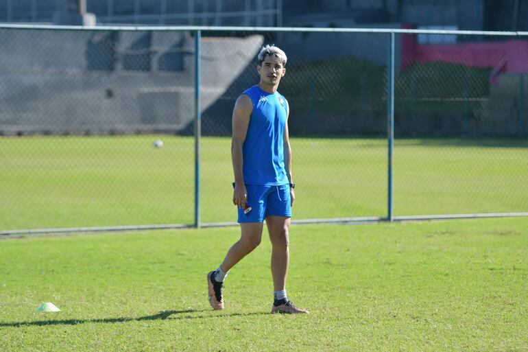 Richard Prieto trabaja día tras día en el campo.