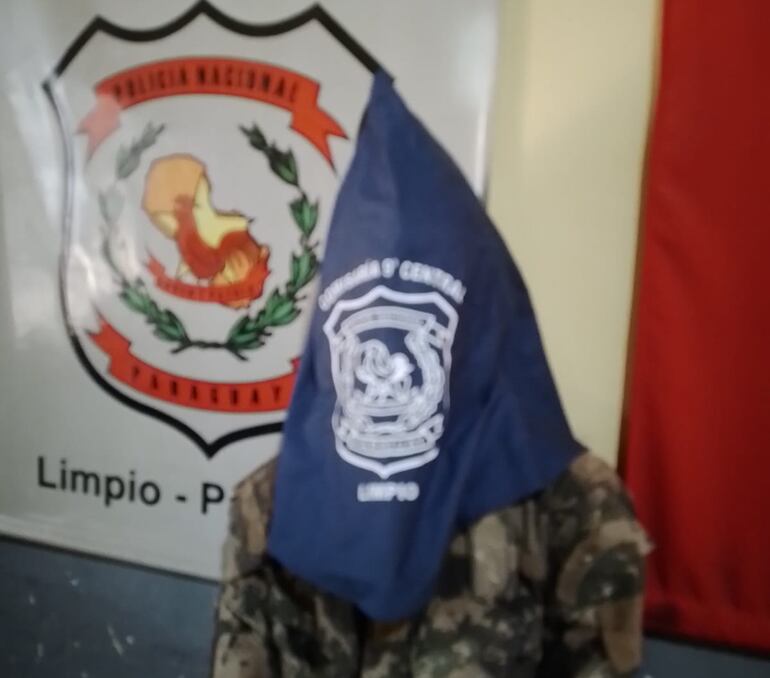 Este hombre fue capturado por vecinos del barrio Salado de Limpio, luego que intentara hurtar de una vivienda un compresor de aire acondicionado.