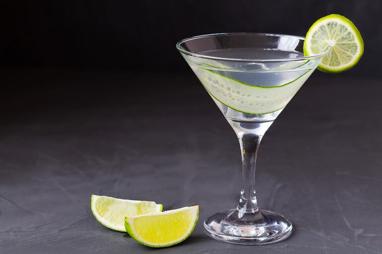 Martini con pepino y limón