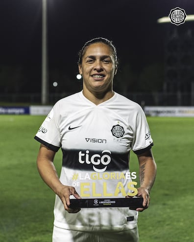 Amada Peralta fue la jugadora destacada de Olimpia en el partido ante Colo Colo.