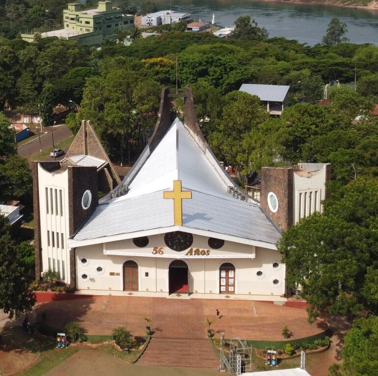 Catedral erigida en honor de San Blas, donde hoy a las 10:00 se hará la ceremonia de posesión de cargo del nuevo obispo de la Diócesis de Ciudad del Este,  monseñor Pedro Collar Noguera.