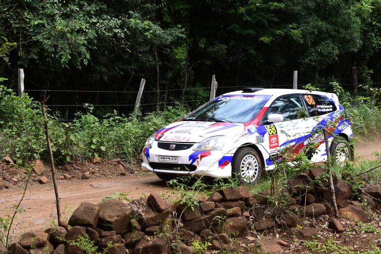 Udo Siemens y Alfredo Méndez lograron el triunfo en la Clase RC4B, con el Honda Civic Civic Type R EP3.