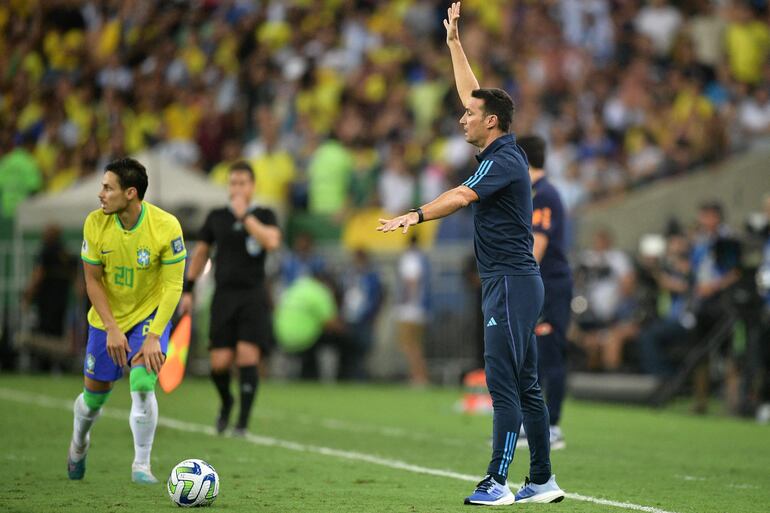 Lionel Scaloni, en el partido de Argentina contra Brasil en el Maracaná.