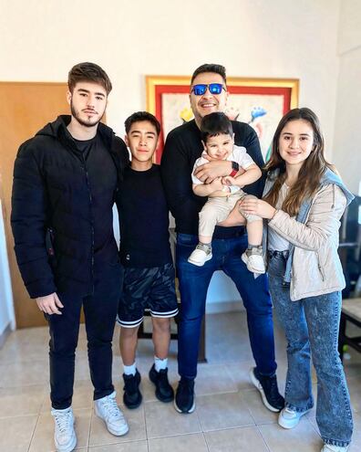 ¡Papá feliz! Roberto Peréz con sus hijos Gianmarco, Maxi, Paulo y Leila.