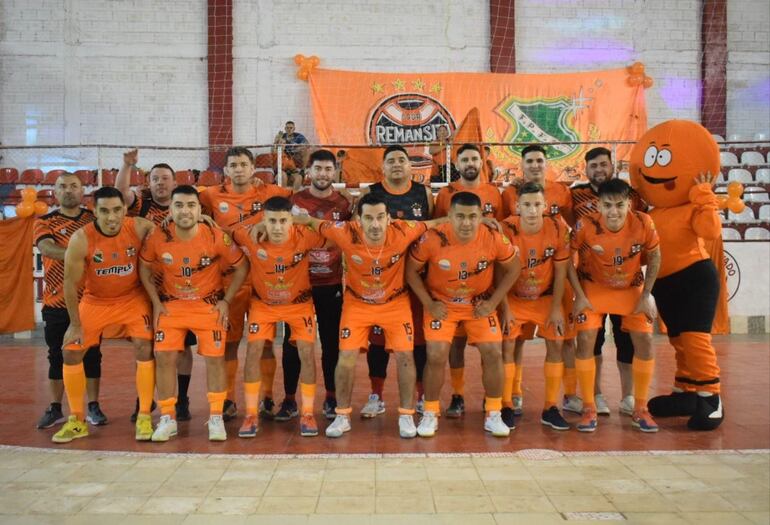 El plantel de Remansito FC de Ciudad del Este en el Campeonato Sudamericano de Fútbol de Salón - Zona Sur.