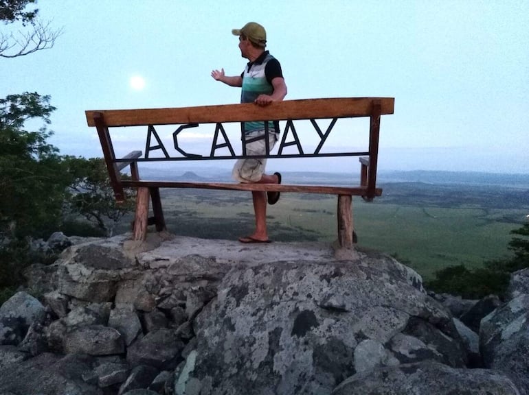 Desde el imponente Cerro Acahay se puede apreciar la naturaleza en su esplendor.