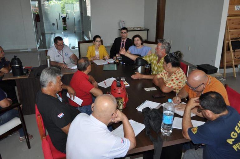 Reunión de funcionarios del Ministerio de Justicia y representantes de los Sindicatos Penitenciarios.