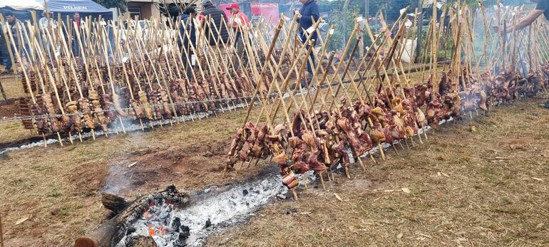 Preparar la XII Edición del Festival Nacional del Asado a la Estaca al estilo Misionero.