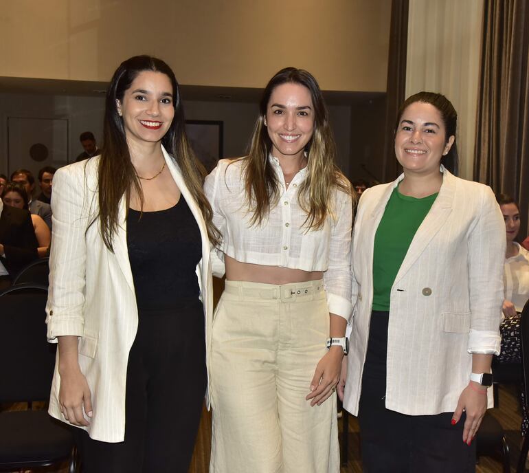 Milena Careaga, Tatiana Báez y Cecilia Jara. 