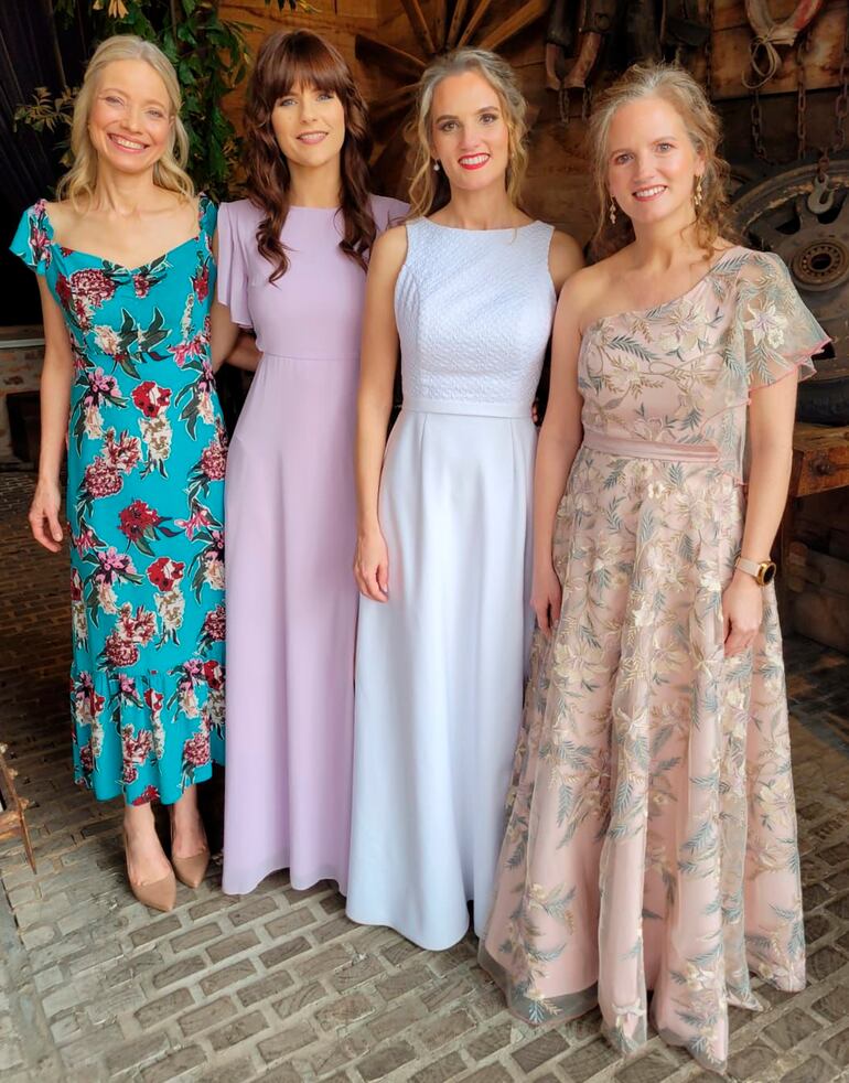 Dorothea Bergen de Serratti, Marina Roessner, Silke Funk y Olivia Durksen.