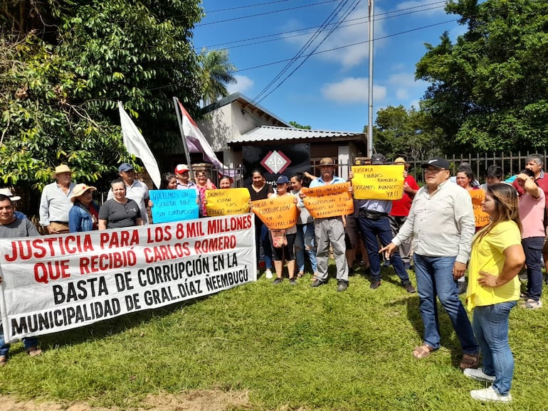 El 23 de enero de este año se realizó la primera manifestación en contra del intendente municipal de Gral. Díaz, Carlos Romero (ANR) (Foto-Archivo)