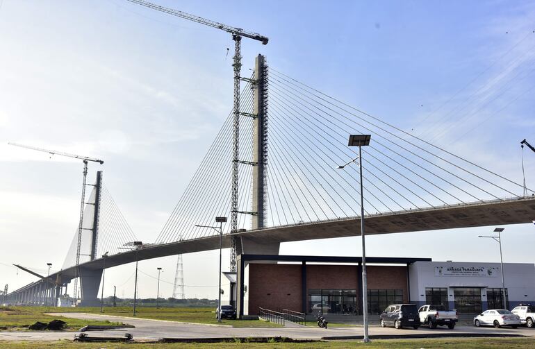 El puente Héroes del Chaco avanza hacia su culminación, para la unión de Asunción con Chaco'i.