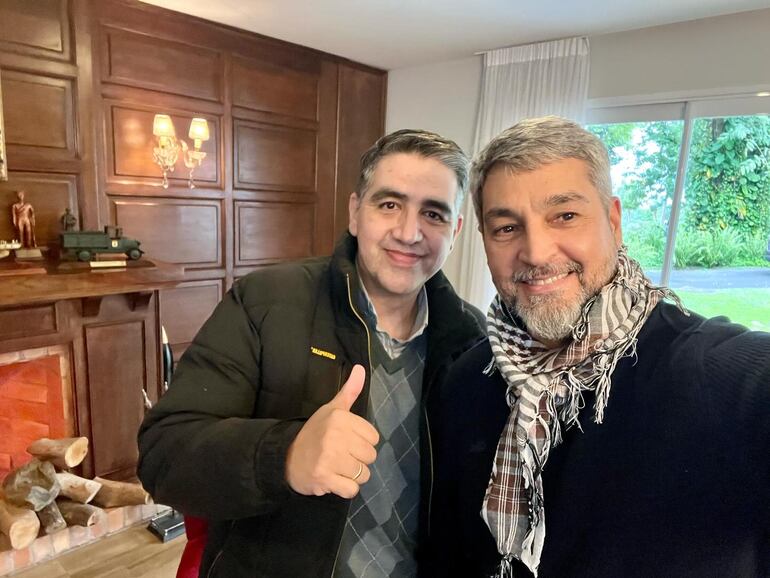 Gerardo Soria en su reciente reunión con el expresidente Mario Abdo Benítez. (Facebook)