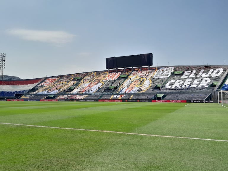 El mosaico de Olimpia para el recibimiento contra Fluminense.