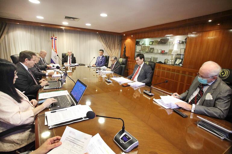 Sesión del pleno de la Corte Suprema de Justicia. Judiciales.