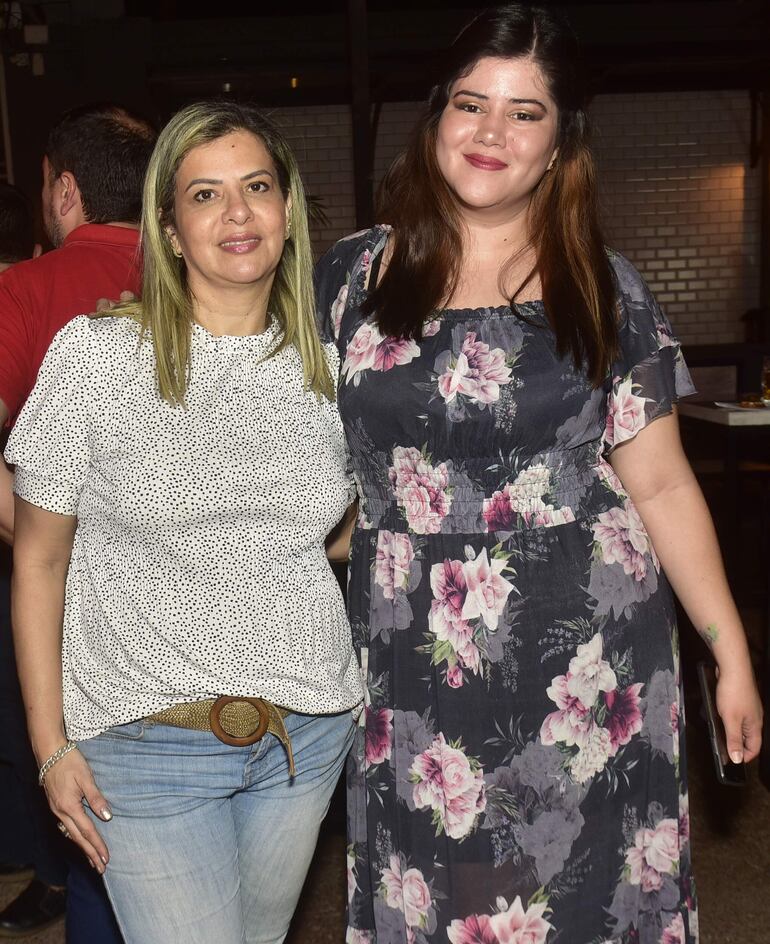 Natalia Maldonado y Belén Vera.