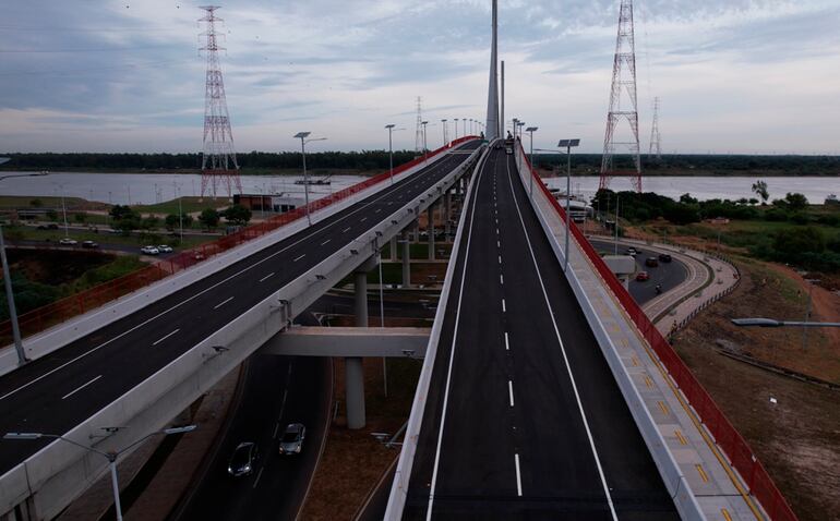 Todo está listo para inaugurar el puente “Héroes del Chaco.” Se habilitará el lunes para vehículos livianos.