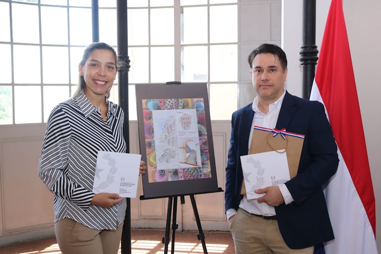 Dos de los tres artistas que facilitaron sus obras: María Rosa Solalinde Hermosilla y Waldo Emerson Viapiana.