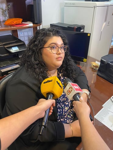 Silvana Jazmín Busto Adorno, hija del diputado Mino Adorno.