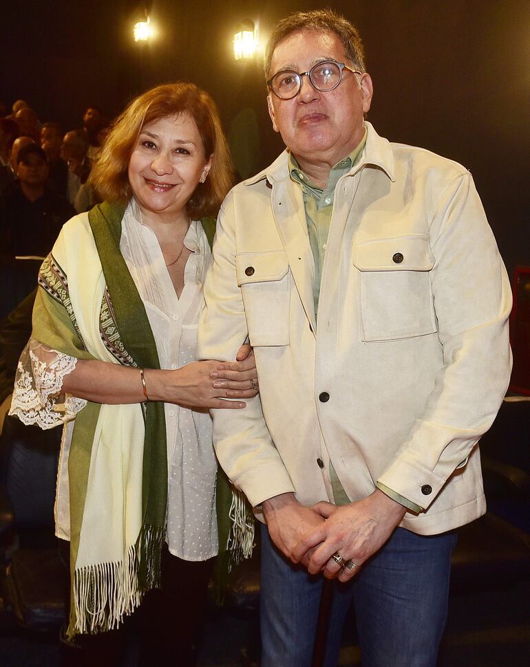 Luz María Bobadilla y Félix Toranzos.