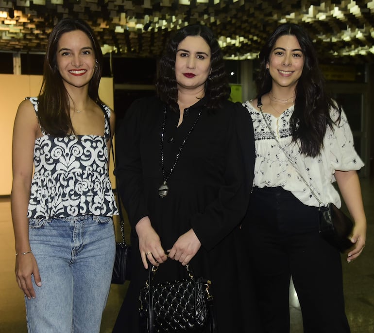 Agustina Acosta, Lourdes Franco y Mabi Melo.