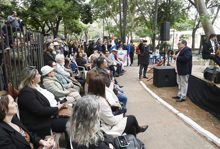 Orivaldo Rocha Mengual, quien encabezó la delegación proveniente del Brasil, expresó su apoyo a la candidatura de la guarania ante la Unesco.