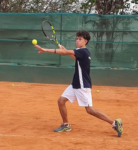 Cayo Narváez buscará hoy su pasó a semifinal en Cochabamba.