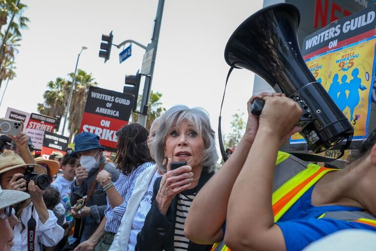 Jane Fonda en la huelga de actores.