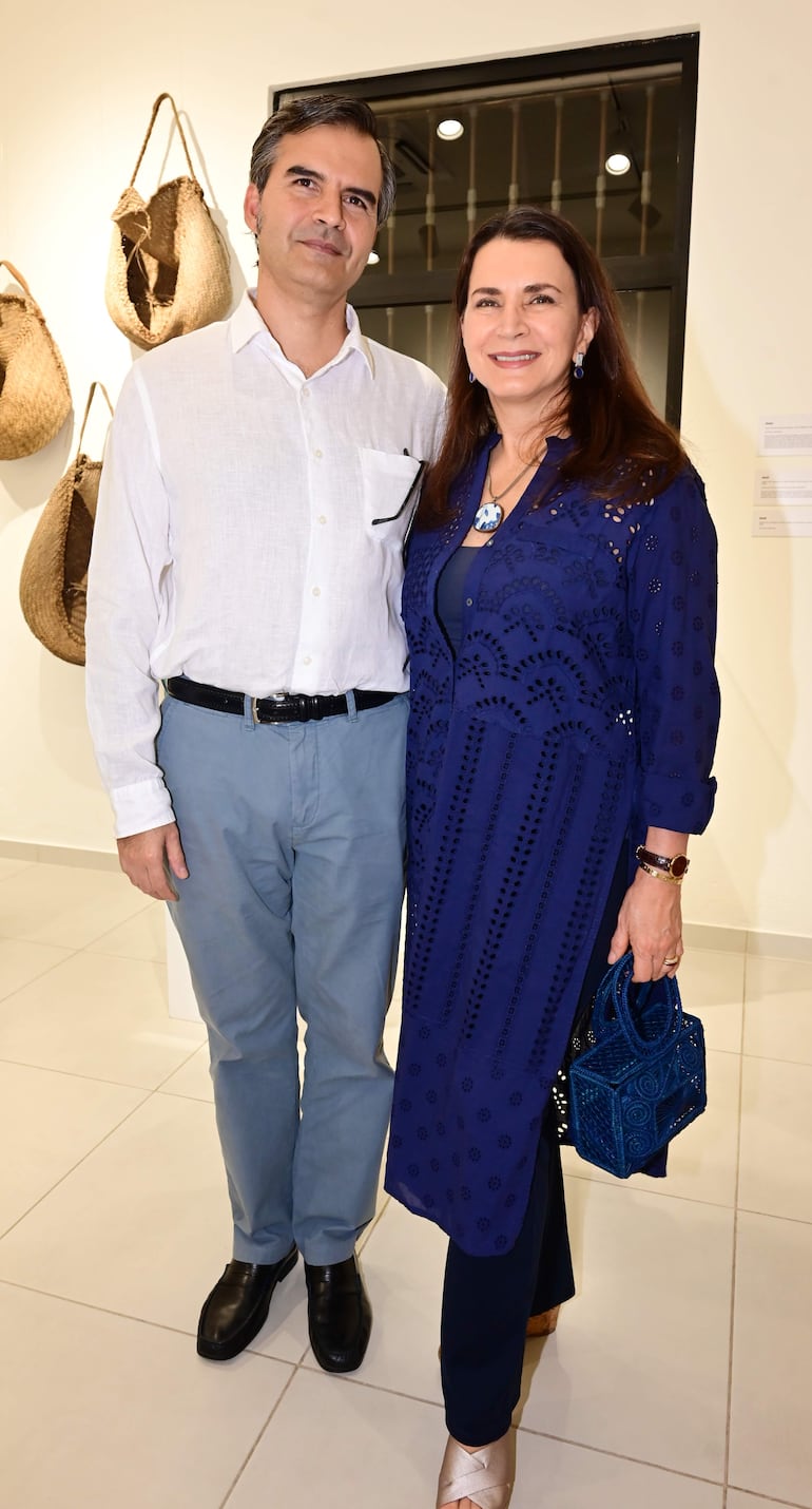 Juan Carlos Riveros junto a Viviana Limpias. 