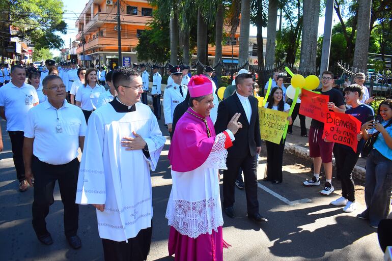 Mons. Miguel Ángel Cabello tomó posesión como nuevo obispo ordinario de la diócesis de Villarrica del Espíritu Santo.