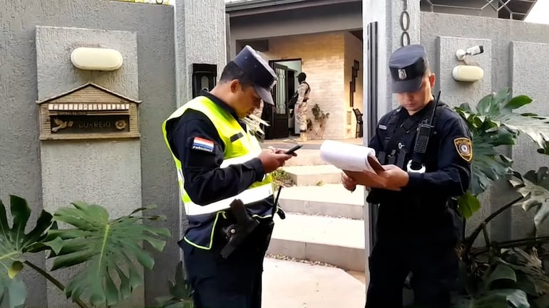 Fachada de la casa de Eulalio "Lalo" Gomes en Pedro Juan Caballero. Allí falleció abatido el diputado cartista, durante un allanamiento.