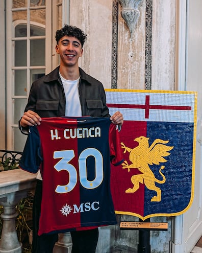 El paraguayo Hugo Cuenca (20), en Genoa.