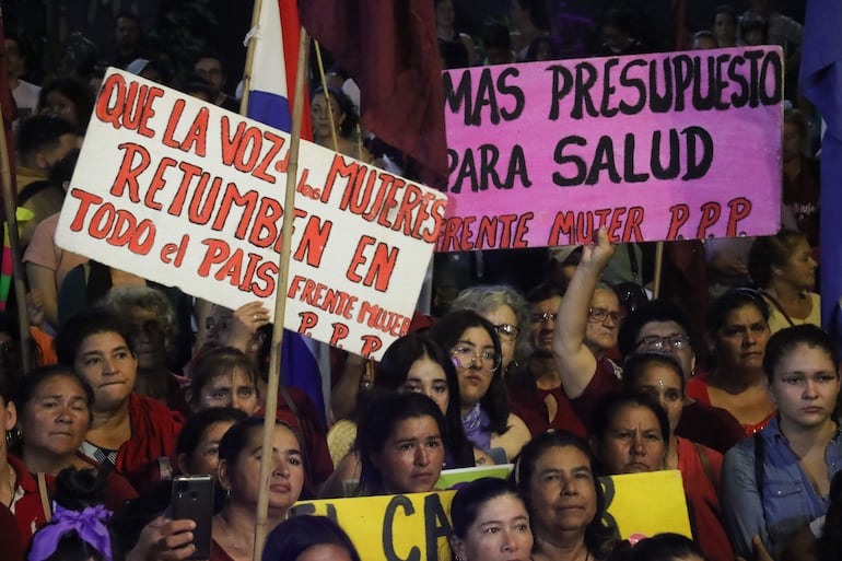 Un paso importante en el ámbito legislativo es el reconocimiento del trabajo doméstico, con un régimen legal de pago igual al resto de los trabajadores.. EFE/ Rubén Peña