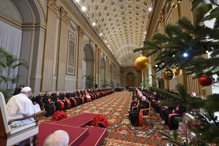 El papa Francisco, durante la audiencia de Navidad del papa con la Curia romana.