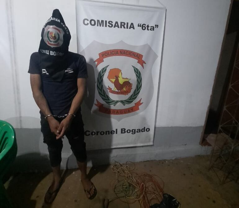 Detienen a presunto robacables en Coronel Bogado.