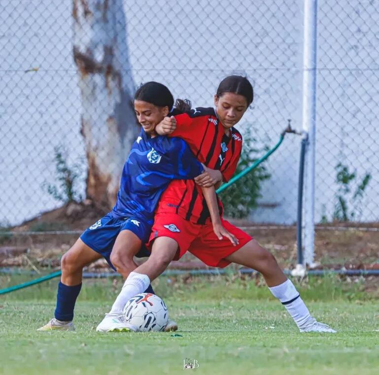 Libertad goleó 8-0 al debutante del torneo, 2 de Mayo