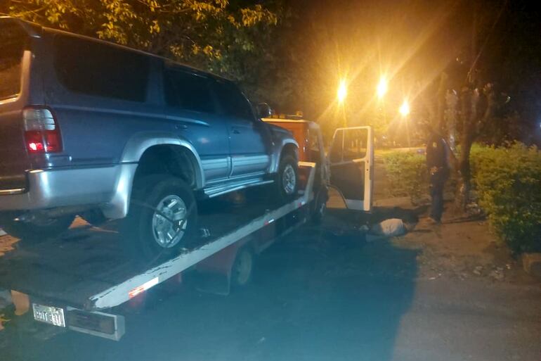 La droga era transportada en la camioneta del político caazapeño, que justo quedó varada sobre la ruta y tuvo que ser auxiliada por una grúa.