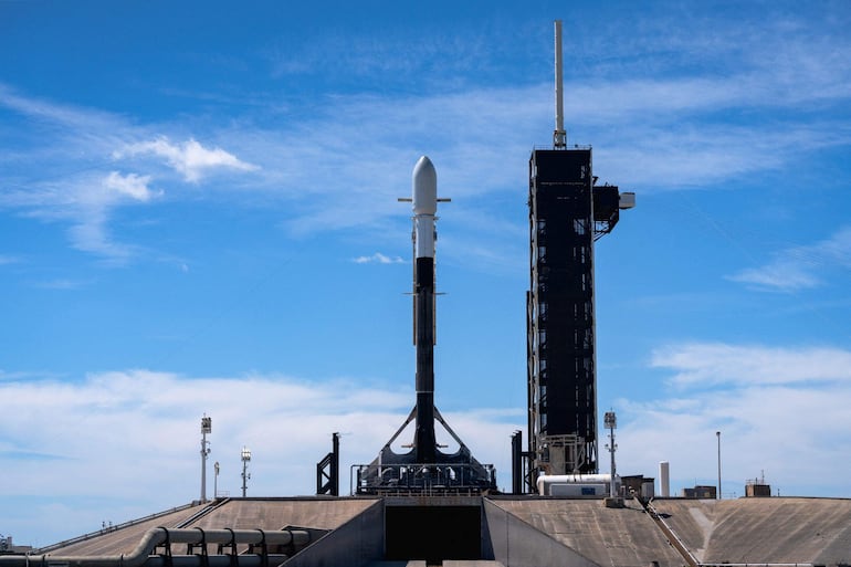 Imagen proveída por el Ministerio de Defensa de Corea del Sur en la que se muestra la nave de SpaceX Falcon 9.