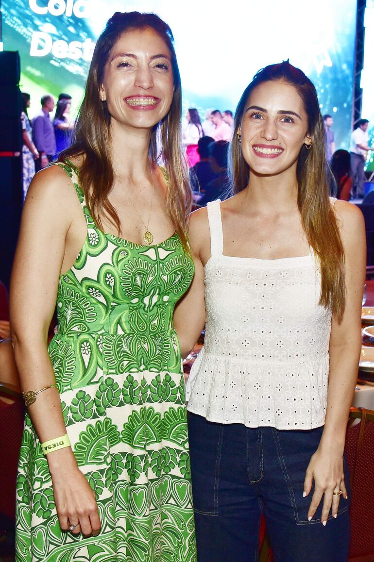 Mónica Gueyraud y Macarena Ferrer.