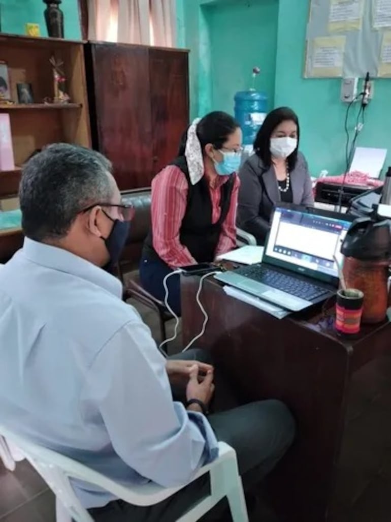 Docentes participan en conversatorios online en el marco del proceso de Transformación Educativ