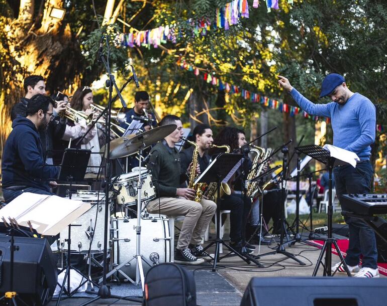 También habrá música con diferentes grupos musicales.