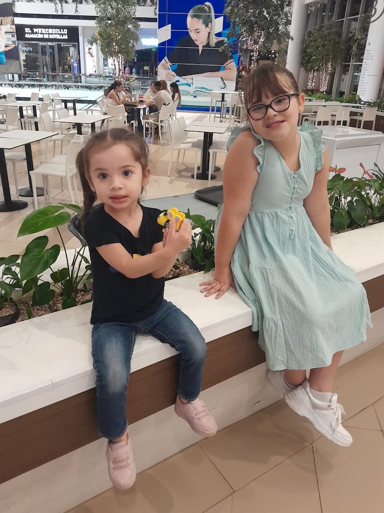 Alessia (3) y Luciana (9), las bellas hijas del periodista Federico Arias. (Gentileza)