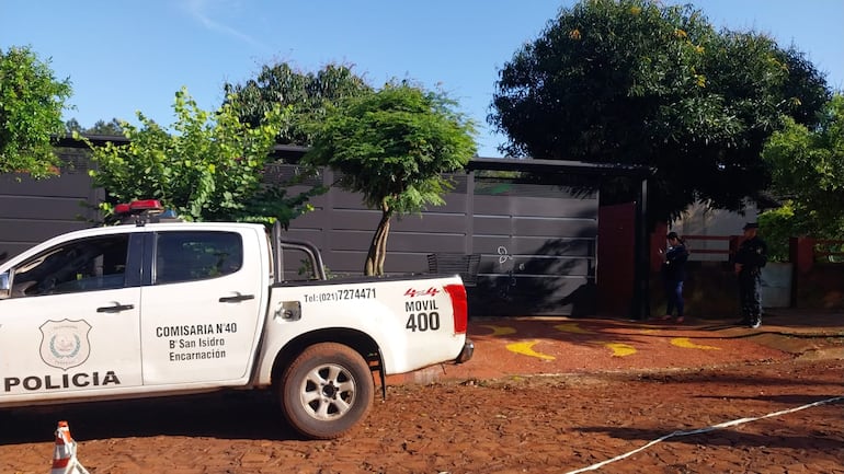 Balean casa de guardiacárcel del Cereso en Encarnación.